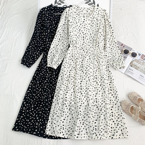 Нов модел дамска рокля с обло деколте и дълъг ръкав - бял и черен цвят