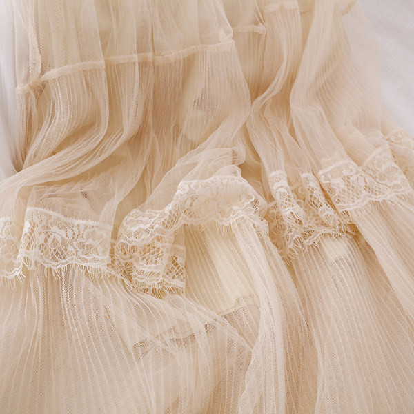 Tüllből és csipkéből készült női szoknya - magas derék
