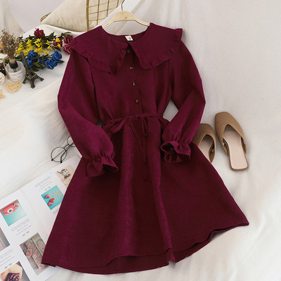 Νέο μοντέλο γυναικείο φόρεμα με οβάλ λαιμόκοψη και κουμπιά