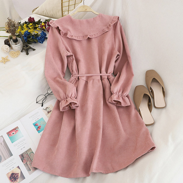 Νέο μοντέλο γυναικείο φόρεμα με οβάλ λαιμόκοψη και κουμπιά