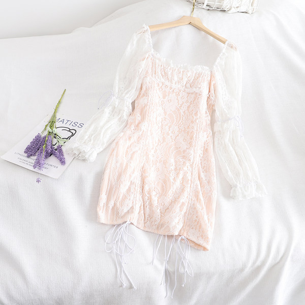 Γυναικείο κοντό φόρεμα με κορδόνια και μακριά μανίκια