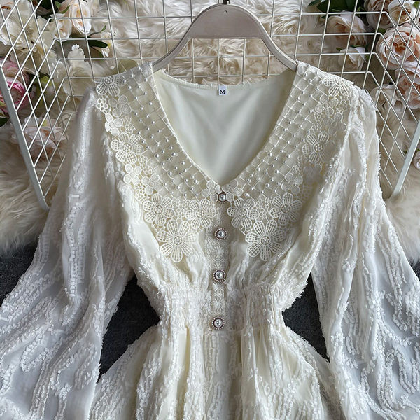 Naiste vabaaja kleit nööpidega beeži värvi