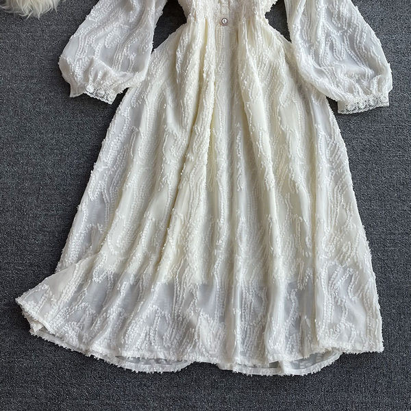 Naiste vabaaja kleit nööpidega beeži värvi