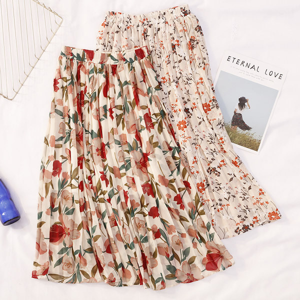 Hosszú női szoknya virágmintával, magas derékkal