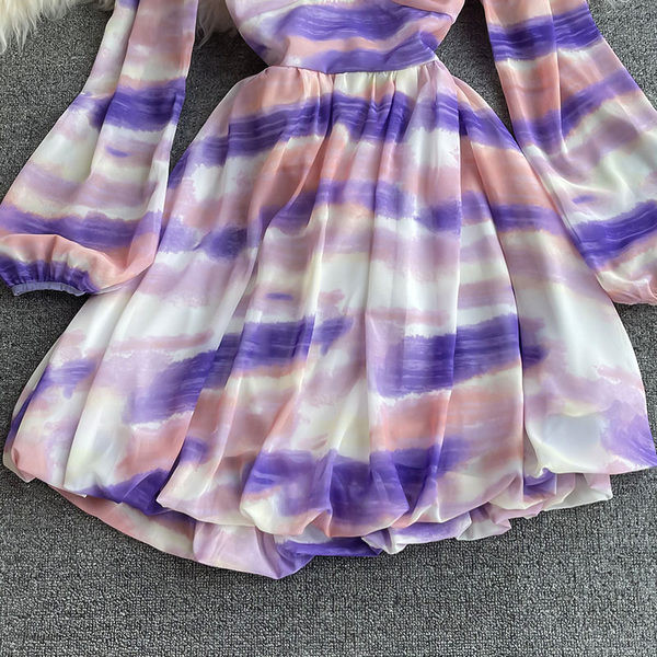 Γυναικείο πολύχρωμο φόρεμα με μακριά μανίκια και λαιμόκοψη 