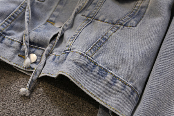 Jachetă scurtă de denim de damă cu glugă