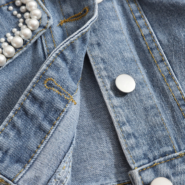 Női farmer dzseki gyöngy díszítéssel