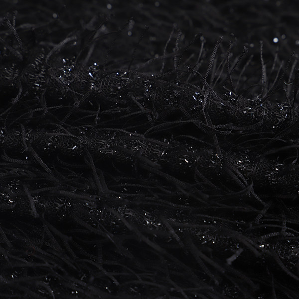 Актуална дамска пола с пискюли