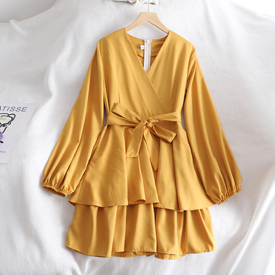 Moodne naiste kleit pikkade varrukatega-lõikeline mudel