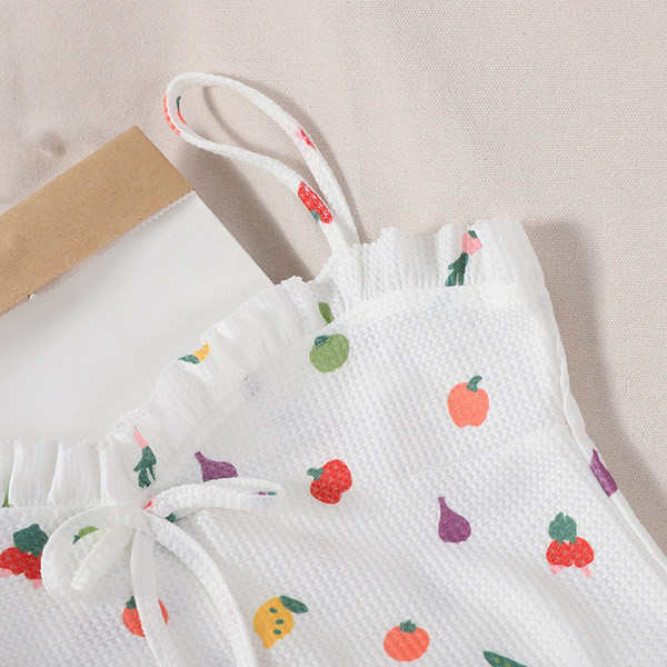 Rochie colorată de damă cu bretele subțiri în alb