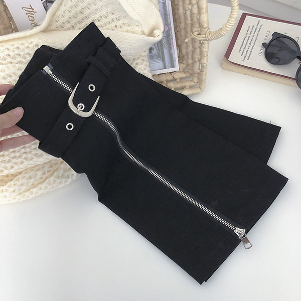 Naiste seelik kõrge vöökoha ja pandlaga