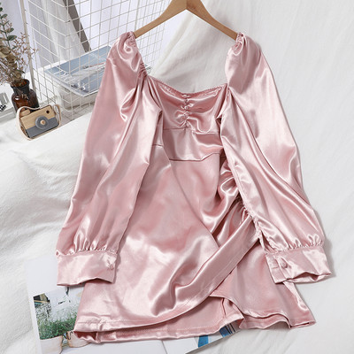 Uue mudeli naiste satiinist asümmeetriline pikkade varrukatega kleit