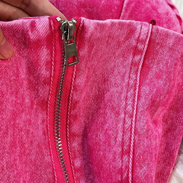 Testhezálló női ruha csupasz váll