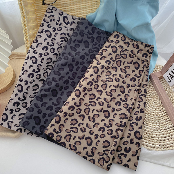 Naiste vabaaja seelik leopardimustriga – kõrge vöökoht