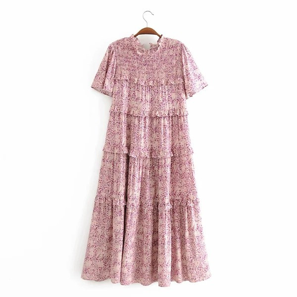 Μακρύ γυναικείο φόρεμα με λουλουδάτο μοτίβο και κοντά μανίκια