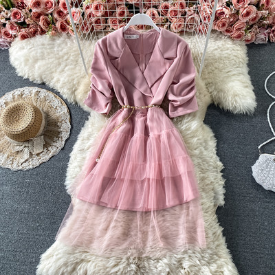 Naiste moodne tülli ja metallketiga kleit