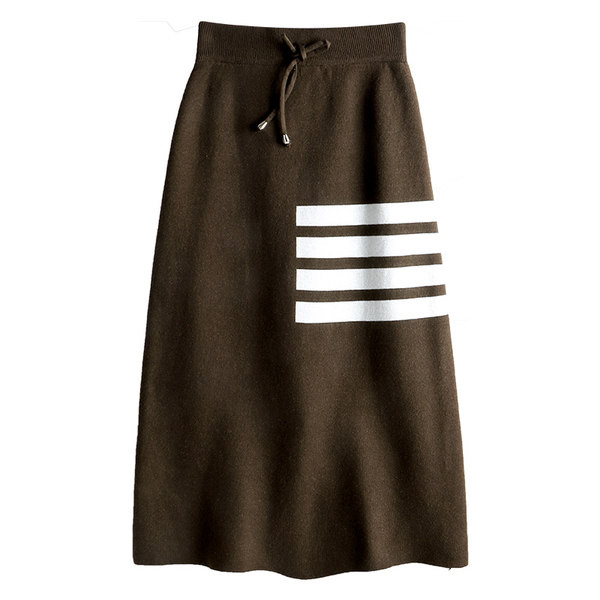 Uue mudeli lipsudega ja elastse vöökohaga naiste seelik