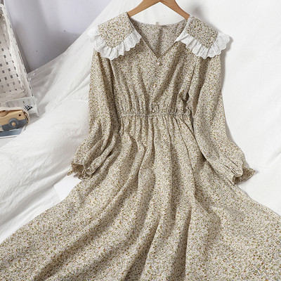 Μοντέρνο γυναικείο φόρεμα με ντεκολτέ spitz - κομμένο μοντέλο