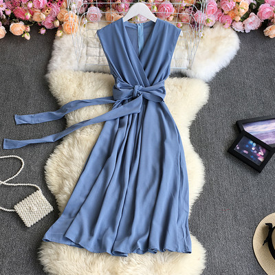 Νέο μοντέλο γυναικείο φόρεμα με ζώνη και λαιμόκοψη