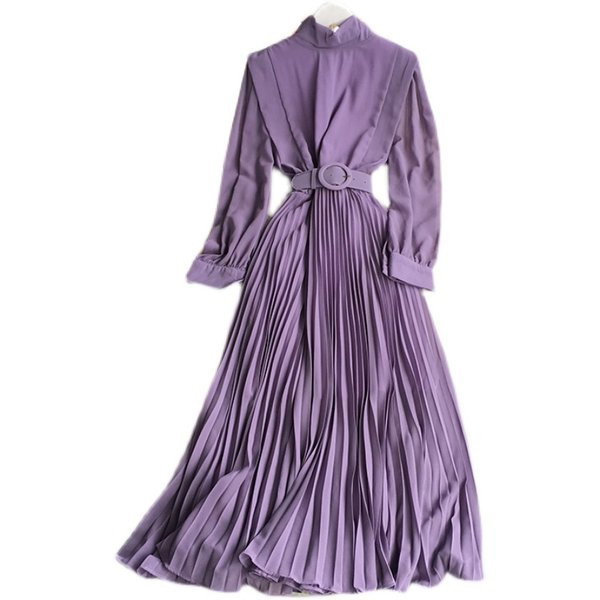 Pikk naiste kleit vööga