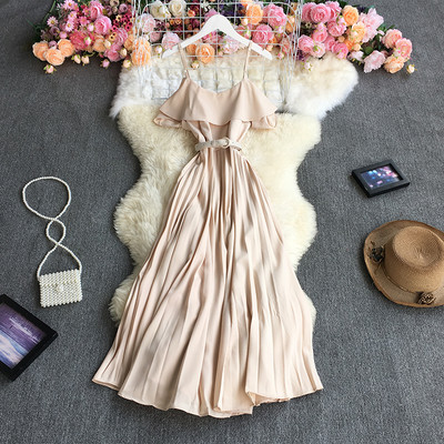 Κομψό μακρύ φόρεμα με ζώνη και τιράντες