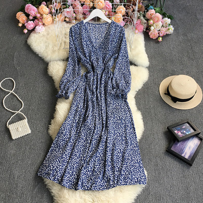 Μοντέρνο γυναικείο φόρεμα με μακριά μανίκια και ελαστική μέση