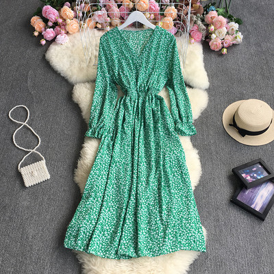 Μοντέρνο γυναικείο φόρεμα με μακριά μανίκια και ελαστική μέση