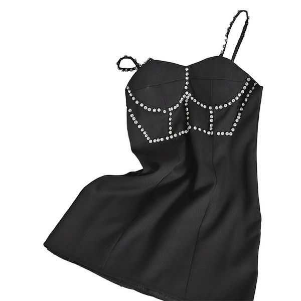 Moodne naiste lühike kivikeste ja õhukeste rihmadega kleit