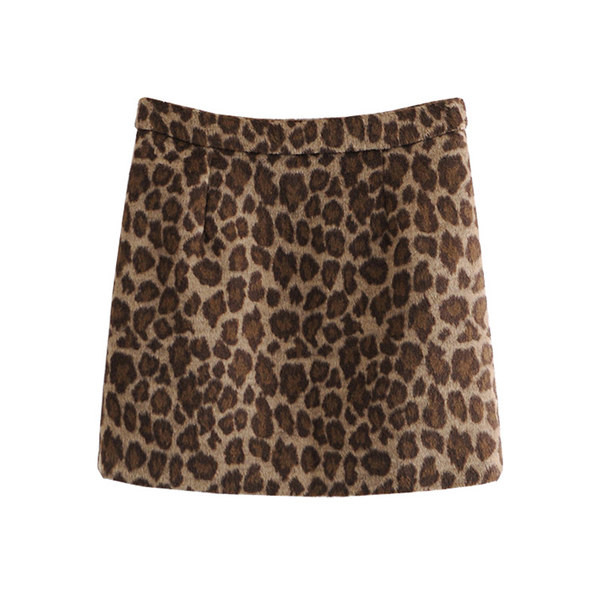 Κοντή εφαρμοστή φούστα με τύπωμα λεοπάρ