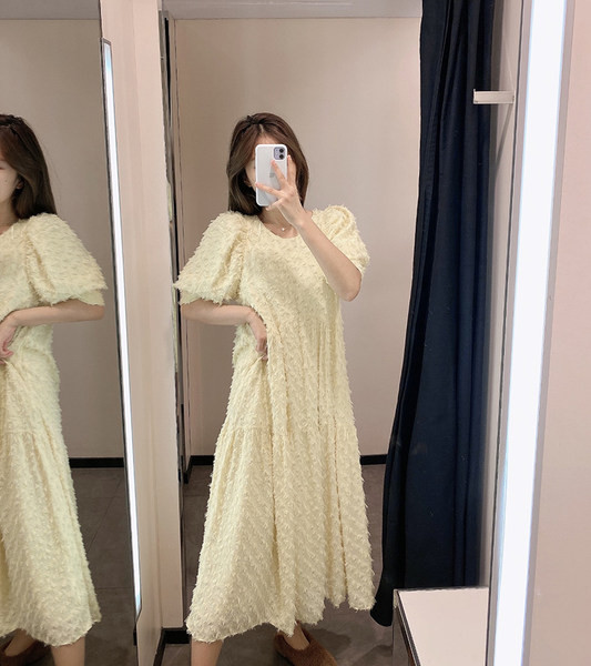 Pikk naiste kleit 3/4 varrukatega laia mudeliga