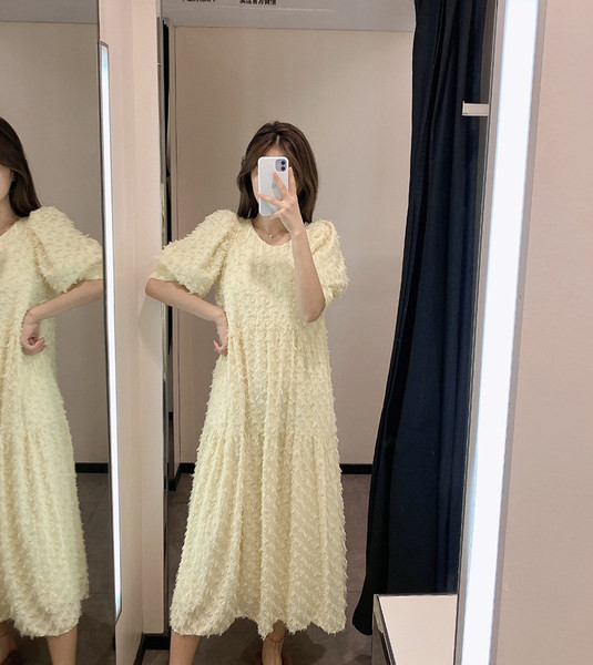 Pikk naiste kleit 3/4 varrukatega laia mudeliga