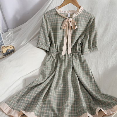 Γυναικείο καρό φόρεμα με οβάλ λαιμόκοψη και κορδόνια