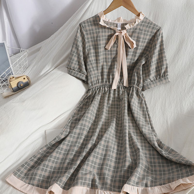 Γυναικείο καρό φόρεμα με οβάλ λαιμόκοψη και κορδόνια