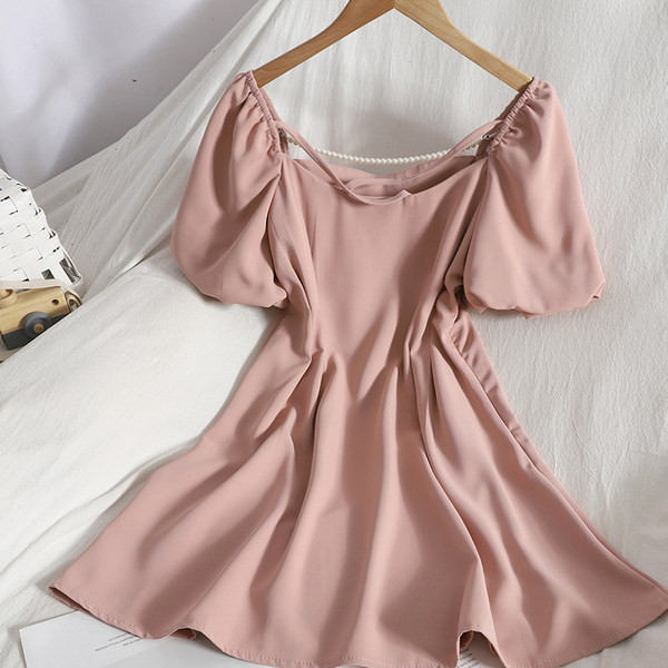 Μοντέρνο γυναικείο φόρεμα με πέρλες - Α -γραμμή