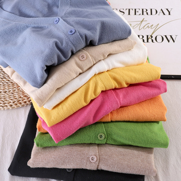 Naiste vest spits-kaelusega ja pikkade varrukatega - mitut värvi