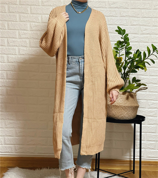 Pikk kootud kardigan ilma kinnituseta