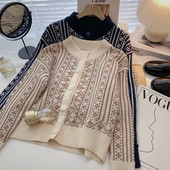 Värviline naiste nööpidega kardigan