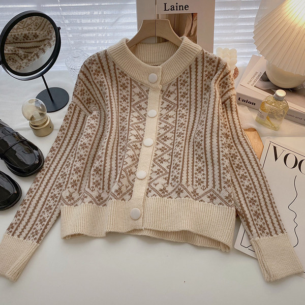 Värviline naiste nööpidega kardigan