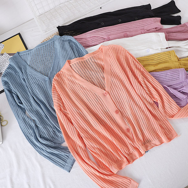 Naiste nööpidega kardigan - mitut värvi