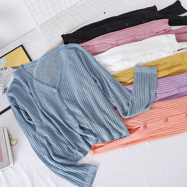 Naiste nööpidega kardigan - mitut värvi