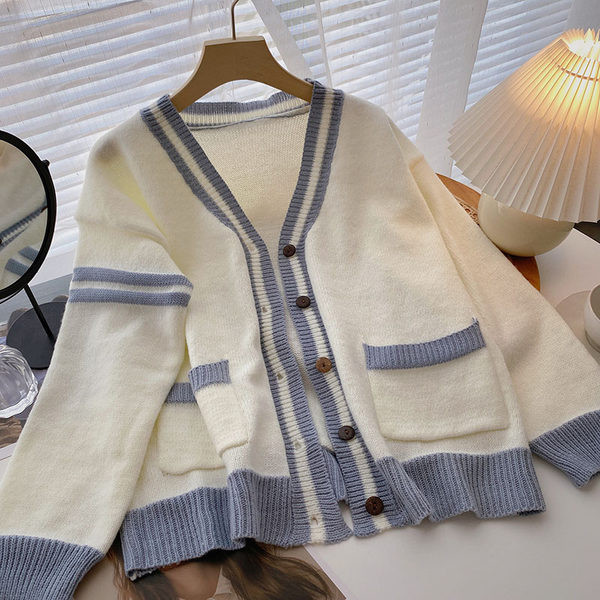 Καθημερινή ζακέτα  με τσέπες και κουμπιά