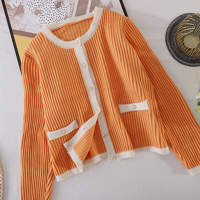 Sügiseks sobiv naiste ovaalse kaelusega kardigan