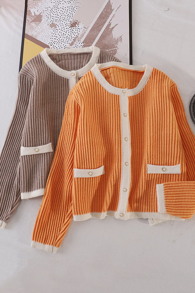 Sügiseks sobiv naiste ovaalse kaelusega kardigan