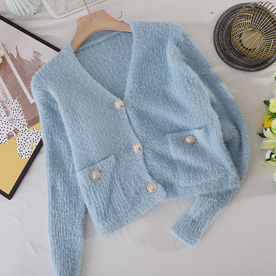 Naiste sulevest spitskaelusega ja taskutega