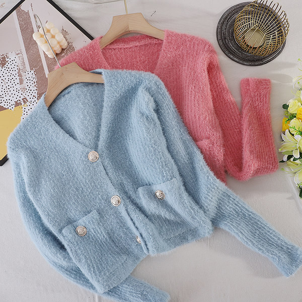 Naiste sulevest spitskaelusega ja taskutega