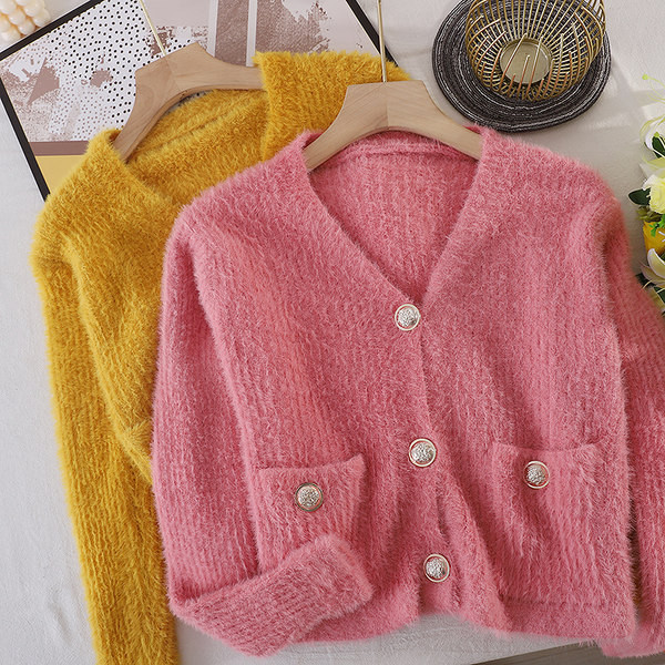 Naiste sulevest spitskaelusega ja taskutega