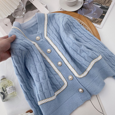 Naiste vabaaja vest nööpide ja pikkade varrukatega