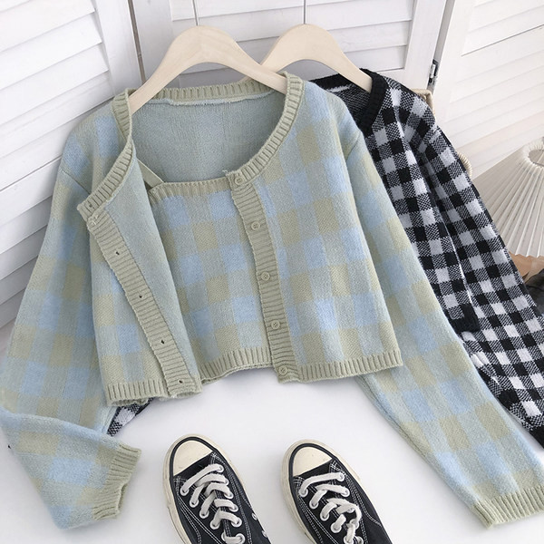 Ruuduline naiste nööpidega vest - lühike mudel