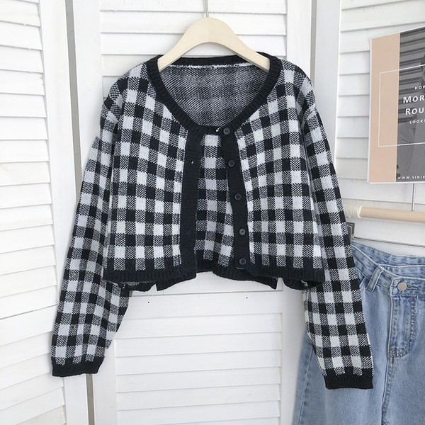 Ruuduline naiste nööpidega vest - lühike mudel