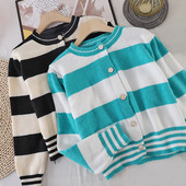 Naiste triibuline kahevärviline nööpidega vest